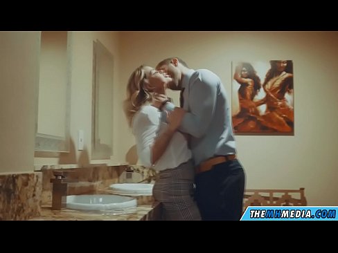 ❤️ Khi một cô gái tóc vàng busty quyến rũ bạn trong một nhà vệ sinh công cộng ️❌ Khiêu dâm tại khiêu dâm% vi.tvmarket.top% ﹏